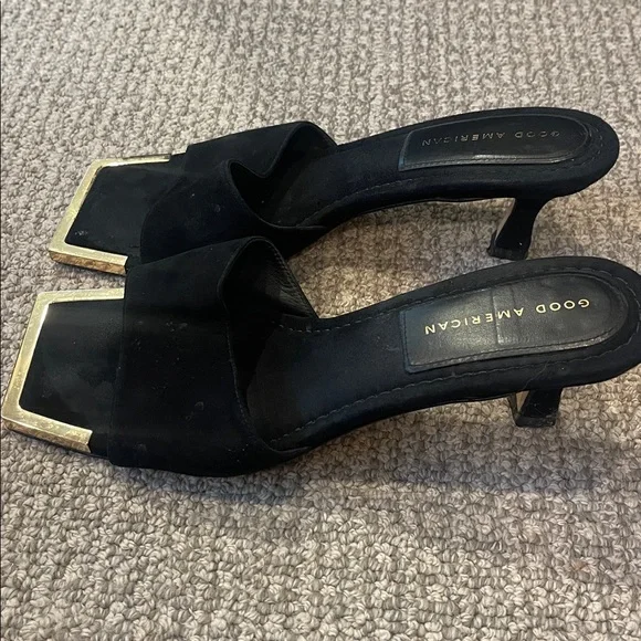 Good American Standout Square Toe Black Suede Size 9 Slide Sandals Kitten Heels - Picture 4 of 5